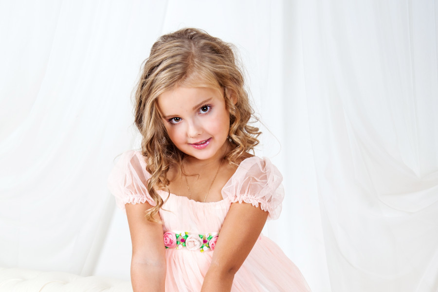 Прическа на выпускной в детский сад